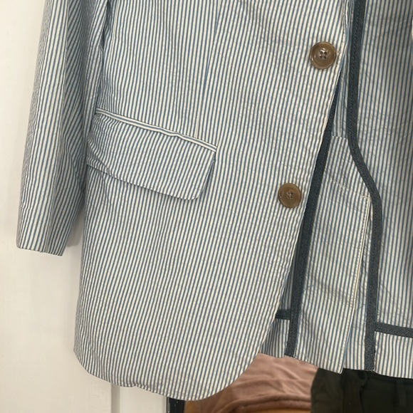 J. Crew boys Ludlow light blue and white seersucker suit - Picture 3 of 14